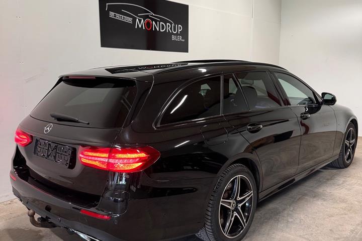 Sort Mercedes E300 de fra 2019