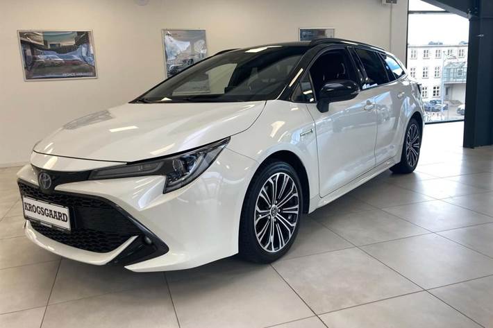 Hvid Toyota Corolla fra 2020