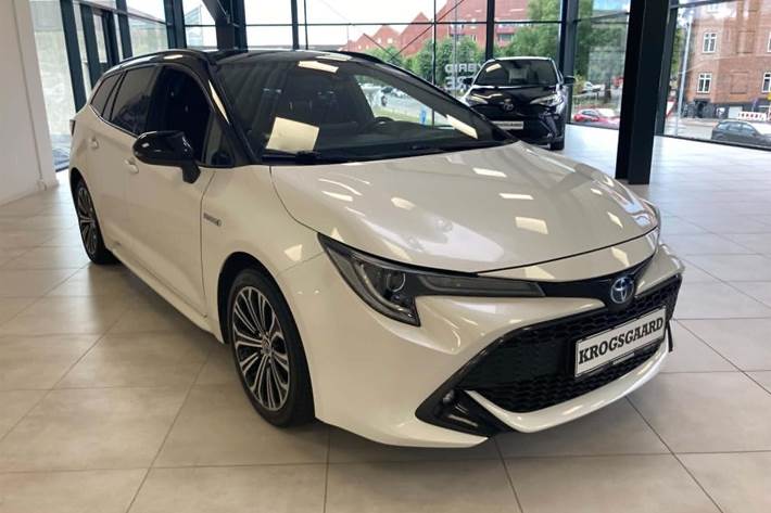 Hvid Toyota Corolla fra 2020