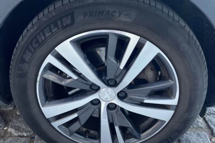Sort Peugeot 3008 fra 2022