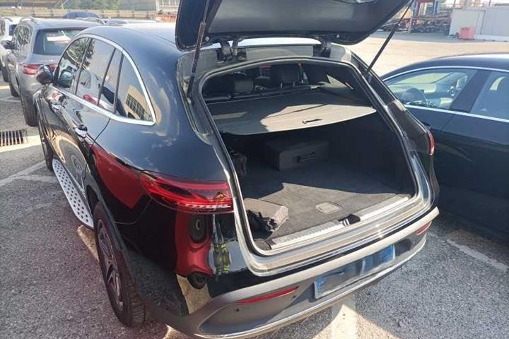 Sort Mercedes EQC400 fra 2021