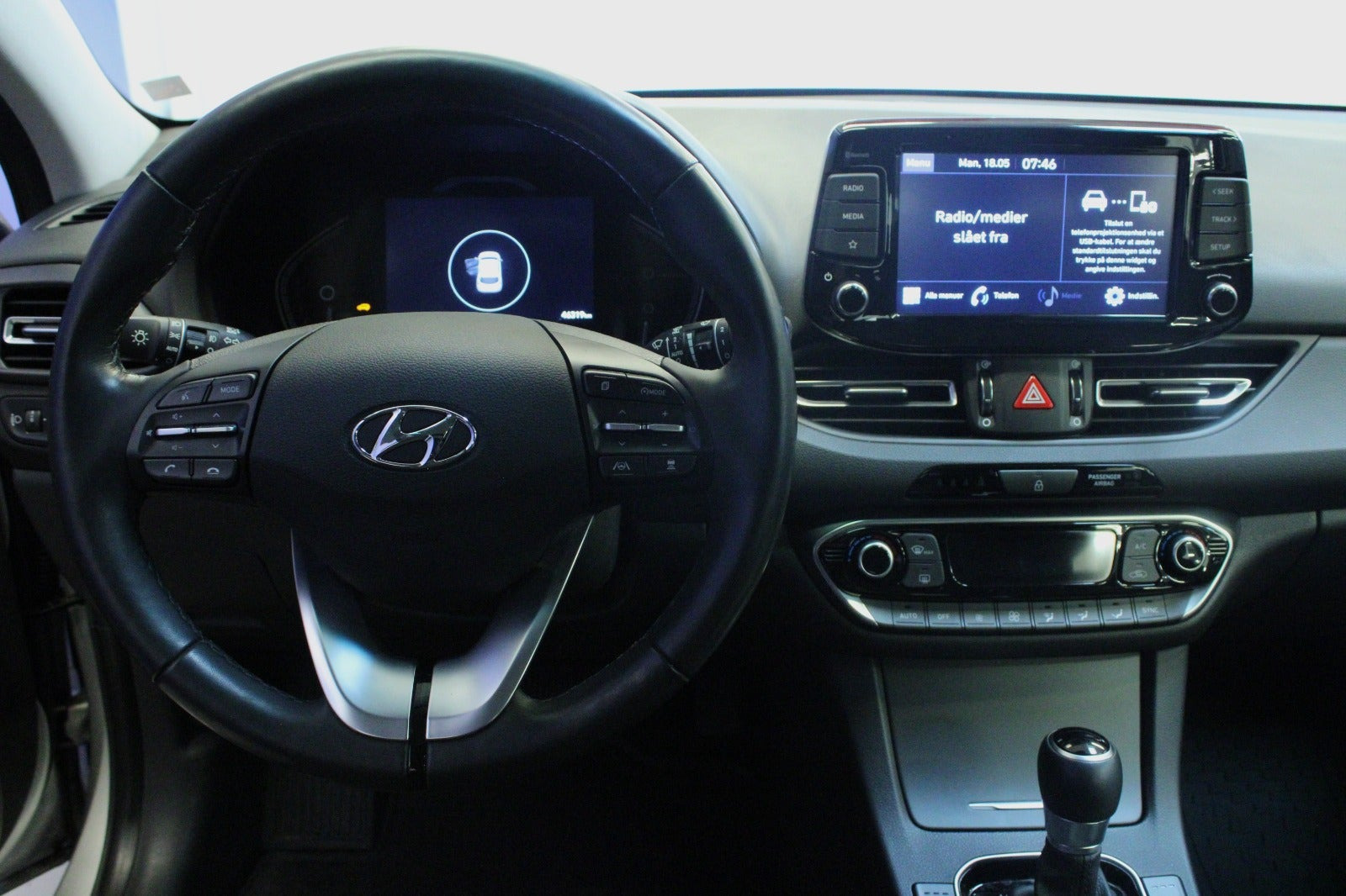 Sølv Hyundai i30 fra 2021
