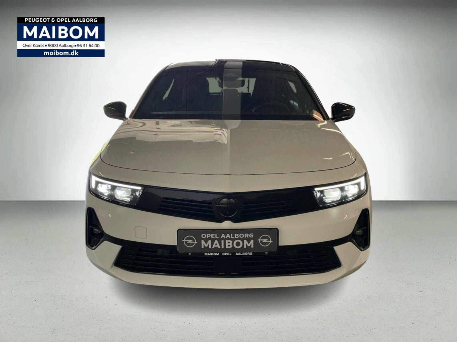 Hvid Opel Astra-e fra 2023