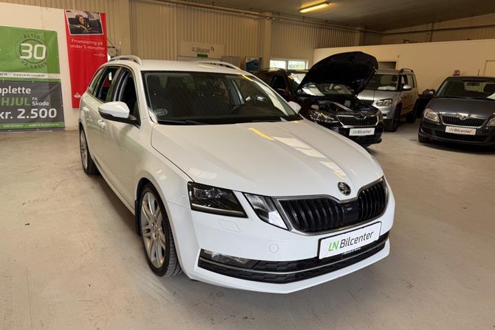 Hvid Skoda Octavia fra 2018