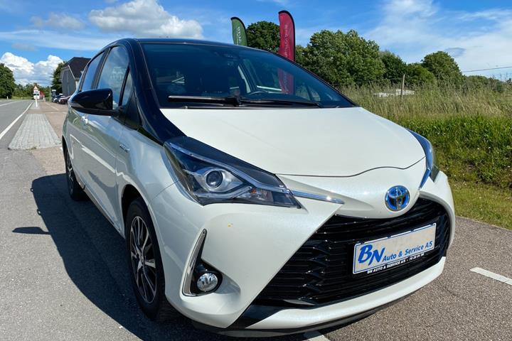 Hvid Toyota Yaris fra 2020