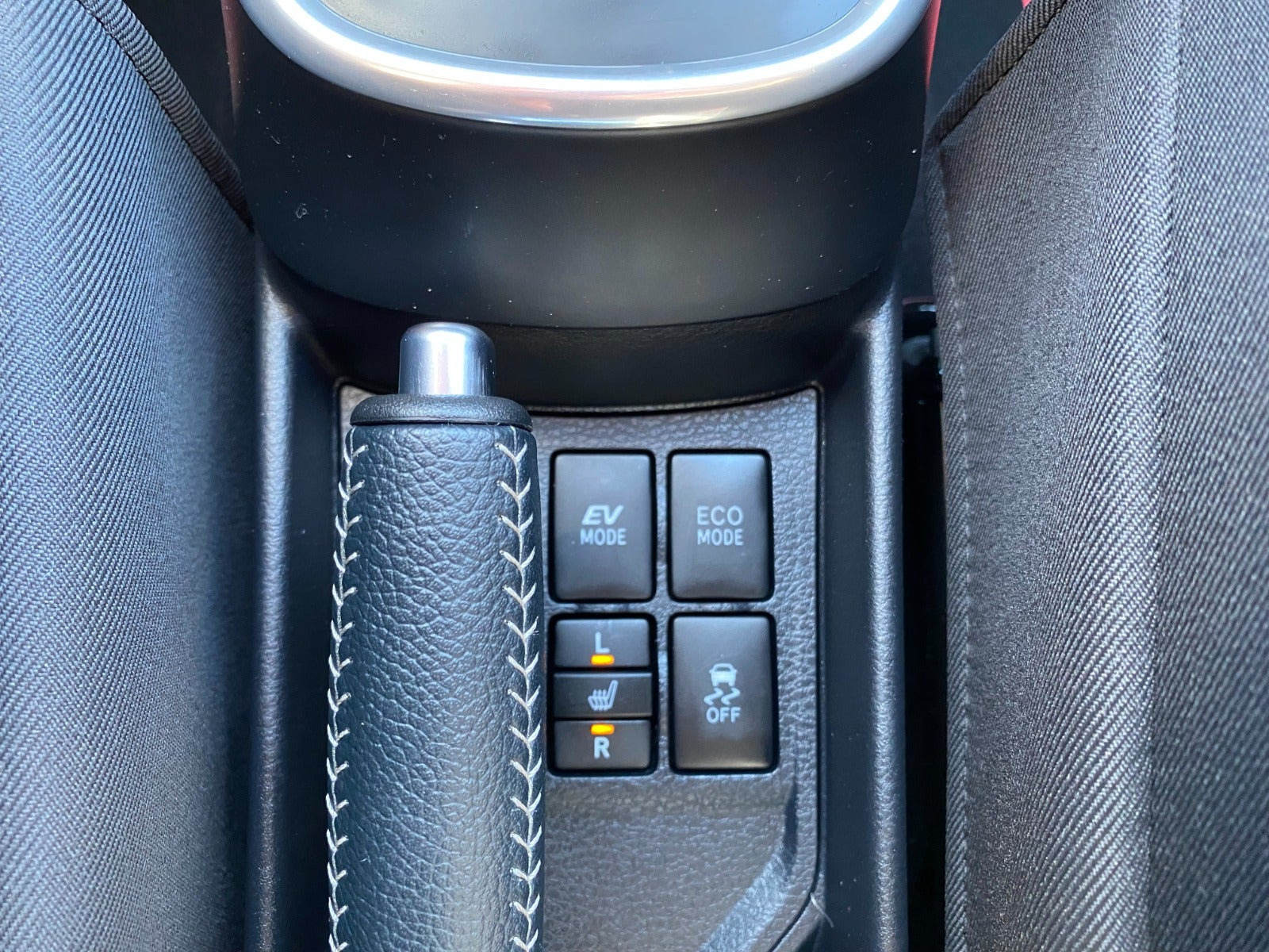 Hvid Toyota Yaris fra 2020