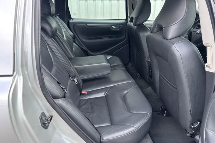 Sølv Volvo V70 fra 2007