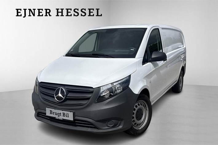 Hvid Mercedes Vito 114 fra 2022