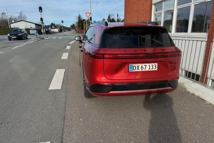 Rød Xpeng G9 fra 2023