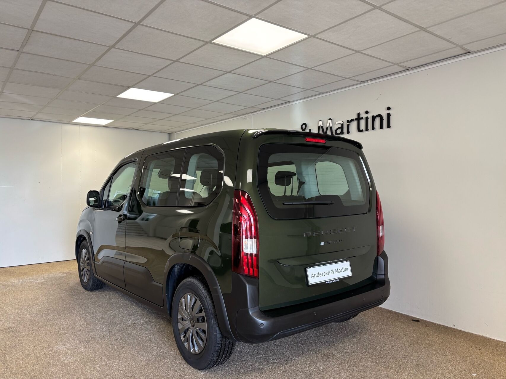 Grøn Peugeot e-Rifter fra 2025