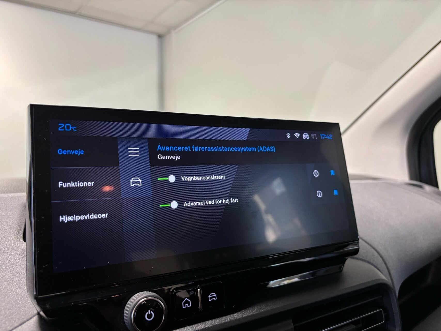 Grøn Peugeot e-Rifter fra 2025