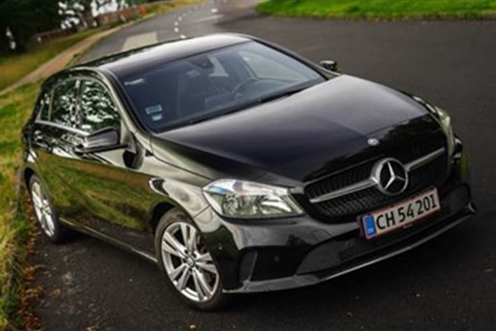 undefined Mercedes 220 D fra 2017
