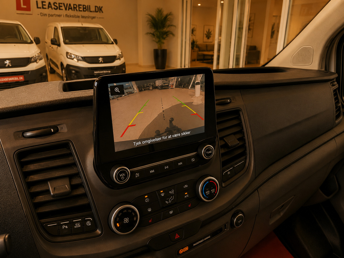 Hvid Ford Transit Custom 300 L2 fra 2021