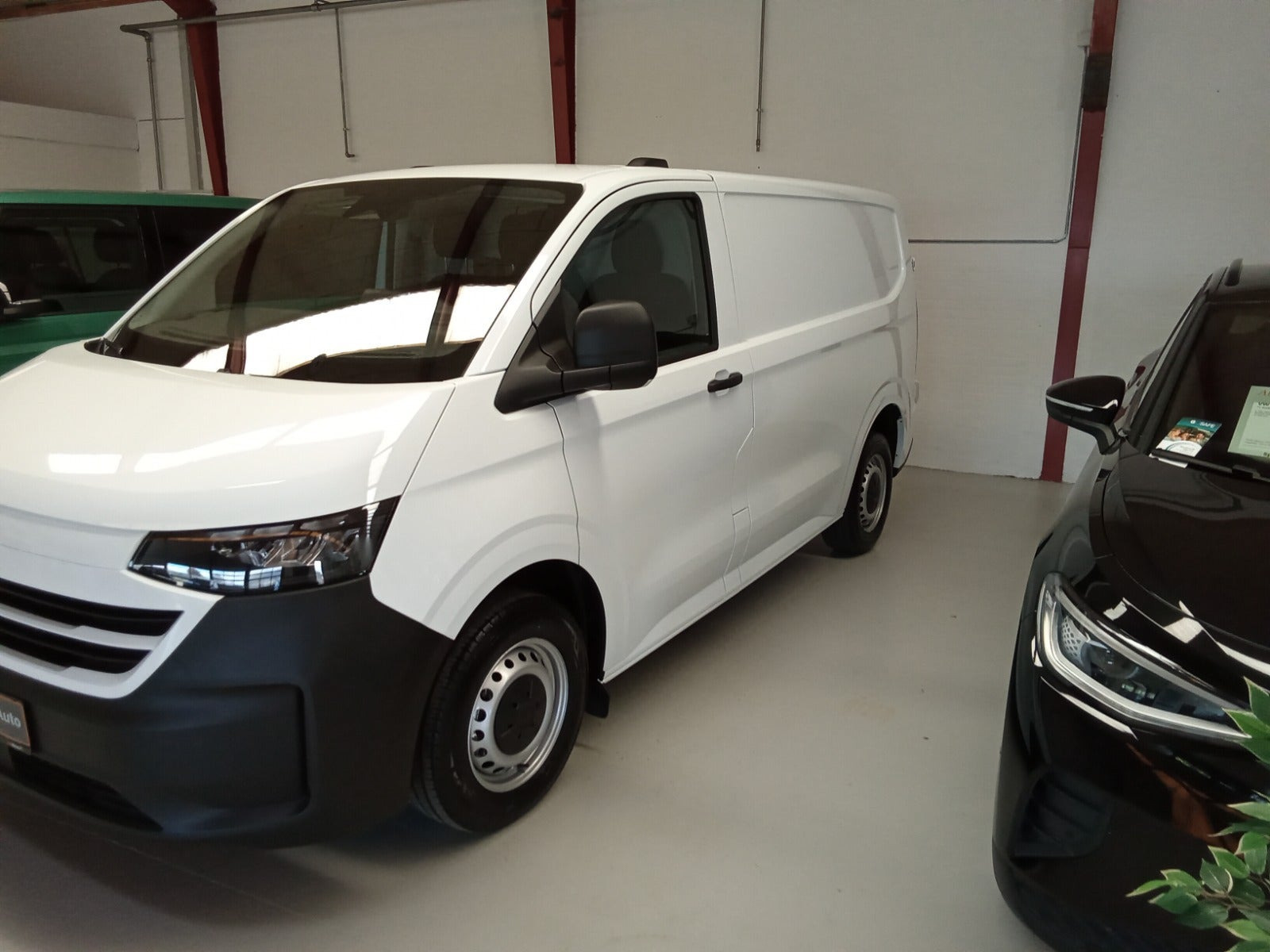 Hvid VW e-Transporter fra 2025