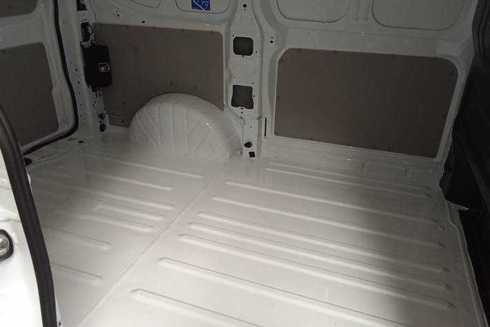 Hvid VW e-Transporter fra 2025