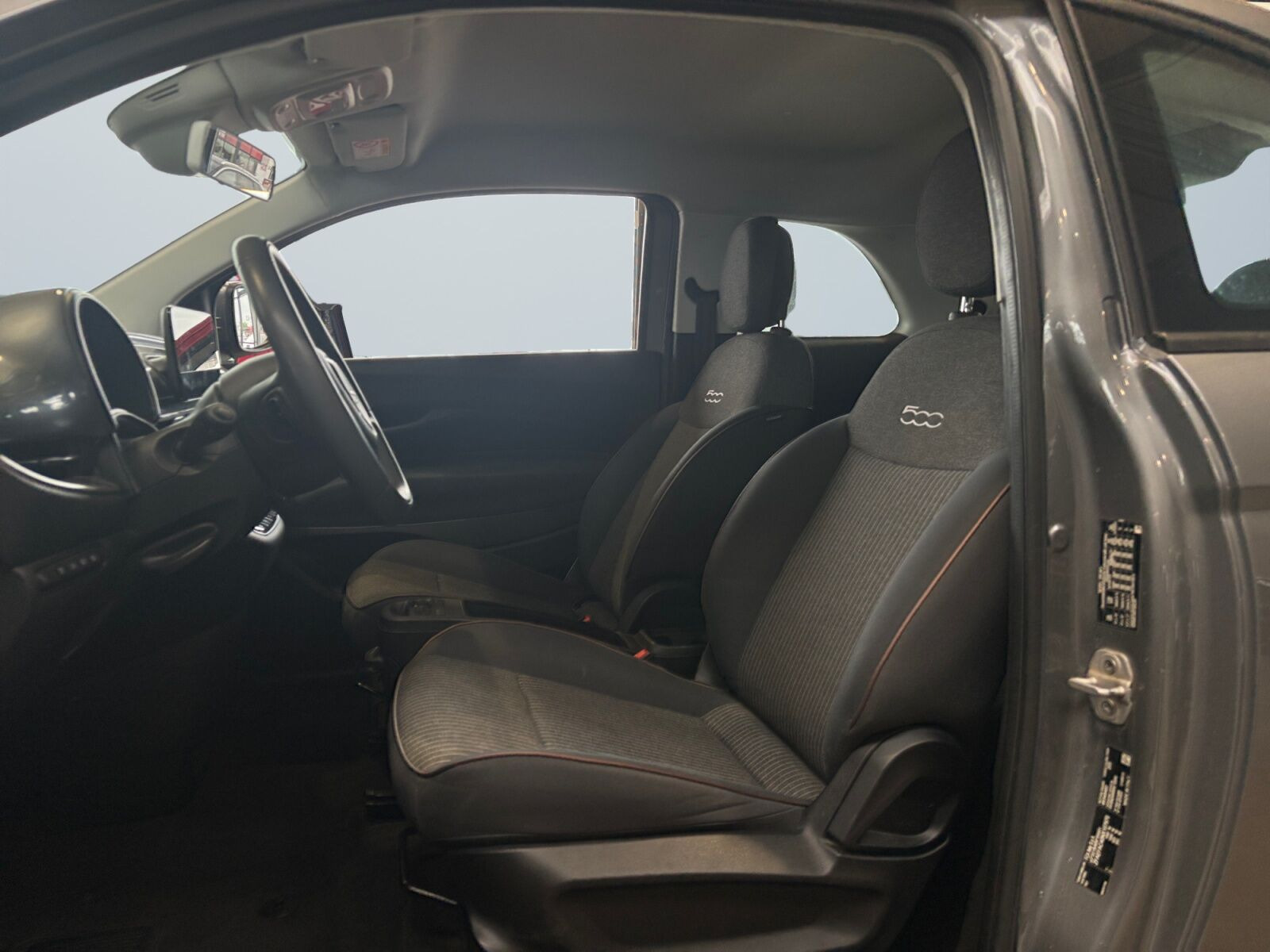 Sølv Fiat 500e fra 2022