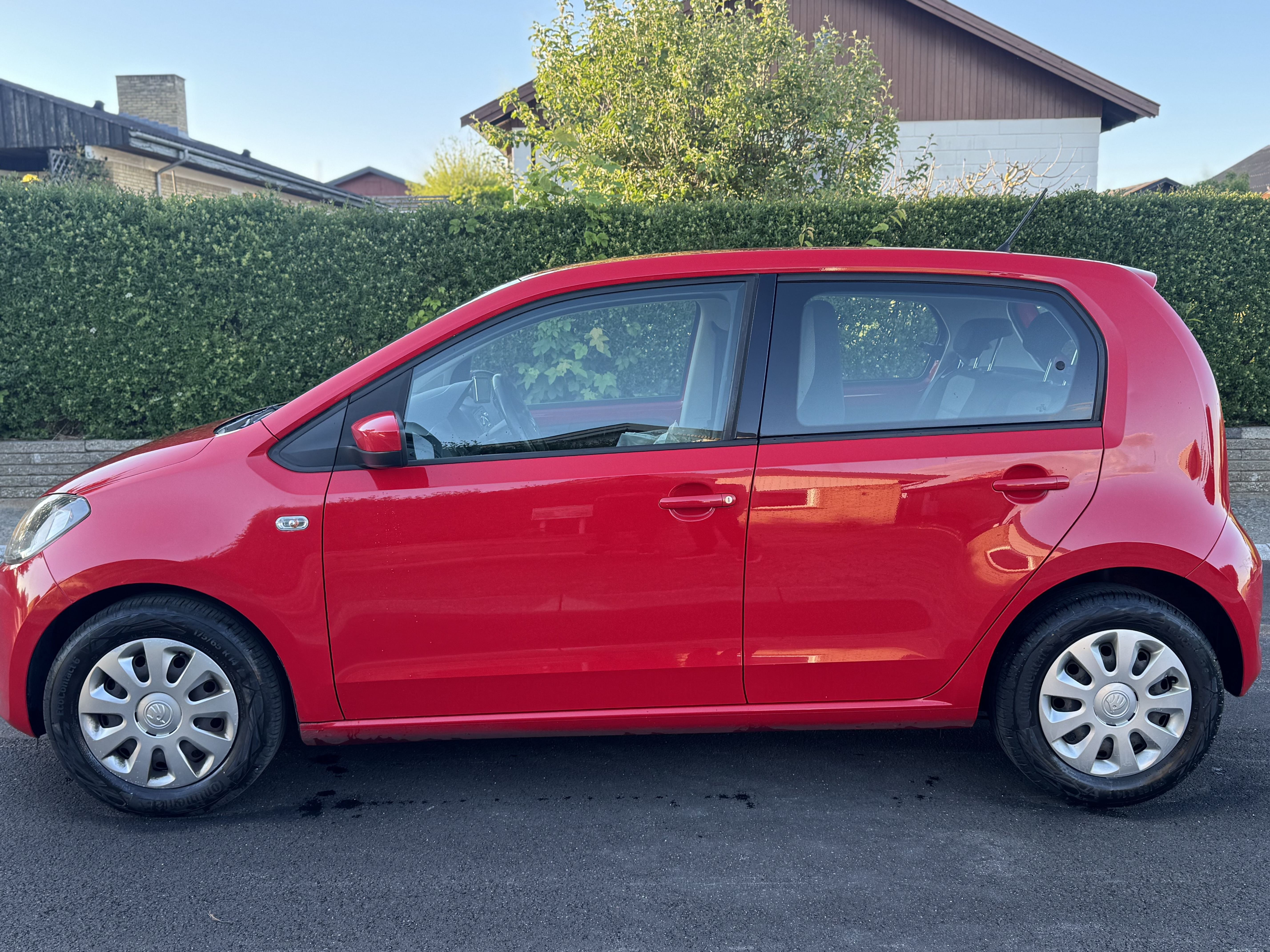 Rød Skoda Citigo fra 2014