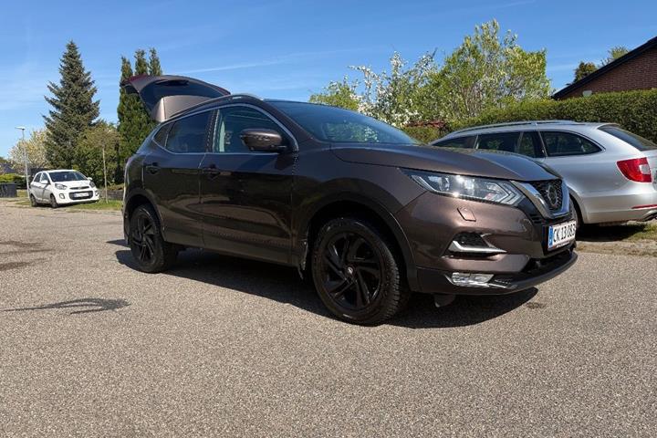 Brun Nissan Qashqai fra 2019