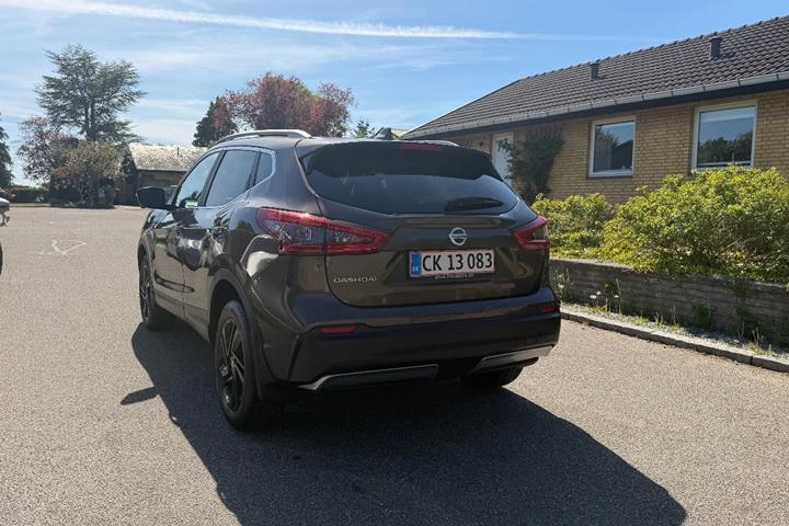 Brun Nissan Qashqai fra 2019