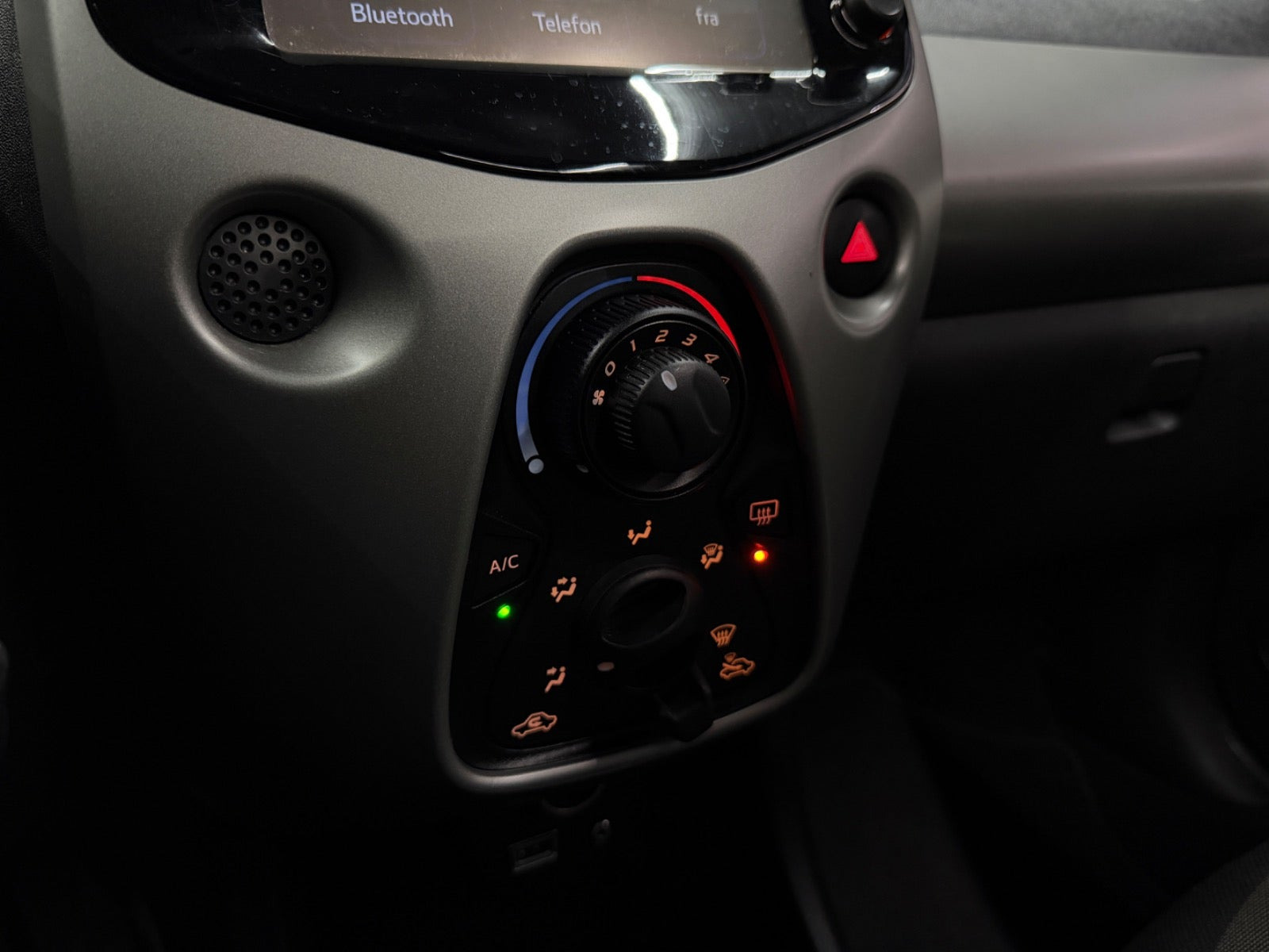 Hvid Toyota Aygo fra 2015
