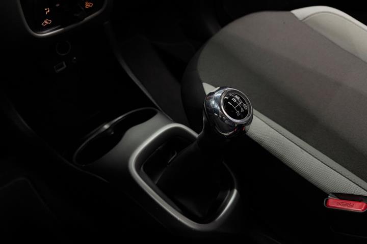 Hvid Toyota Aygo fra 2015