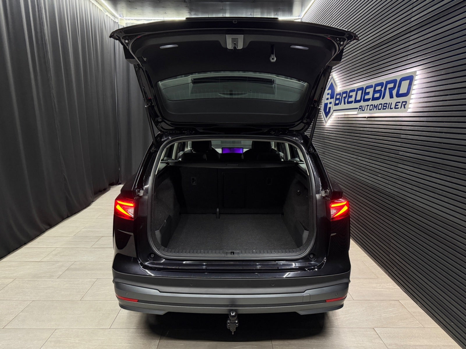 Sort Skoda Enyaq fra 2025