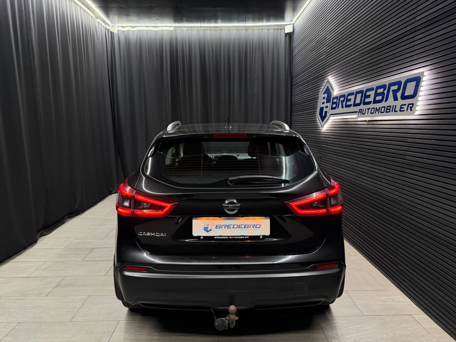 Sort Nissan Qashqai fra 2018
