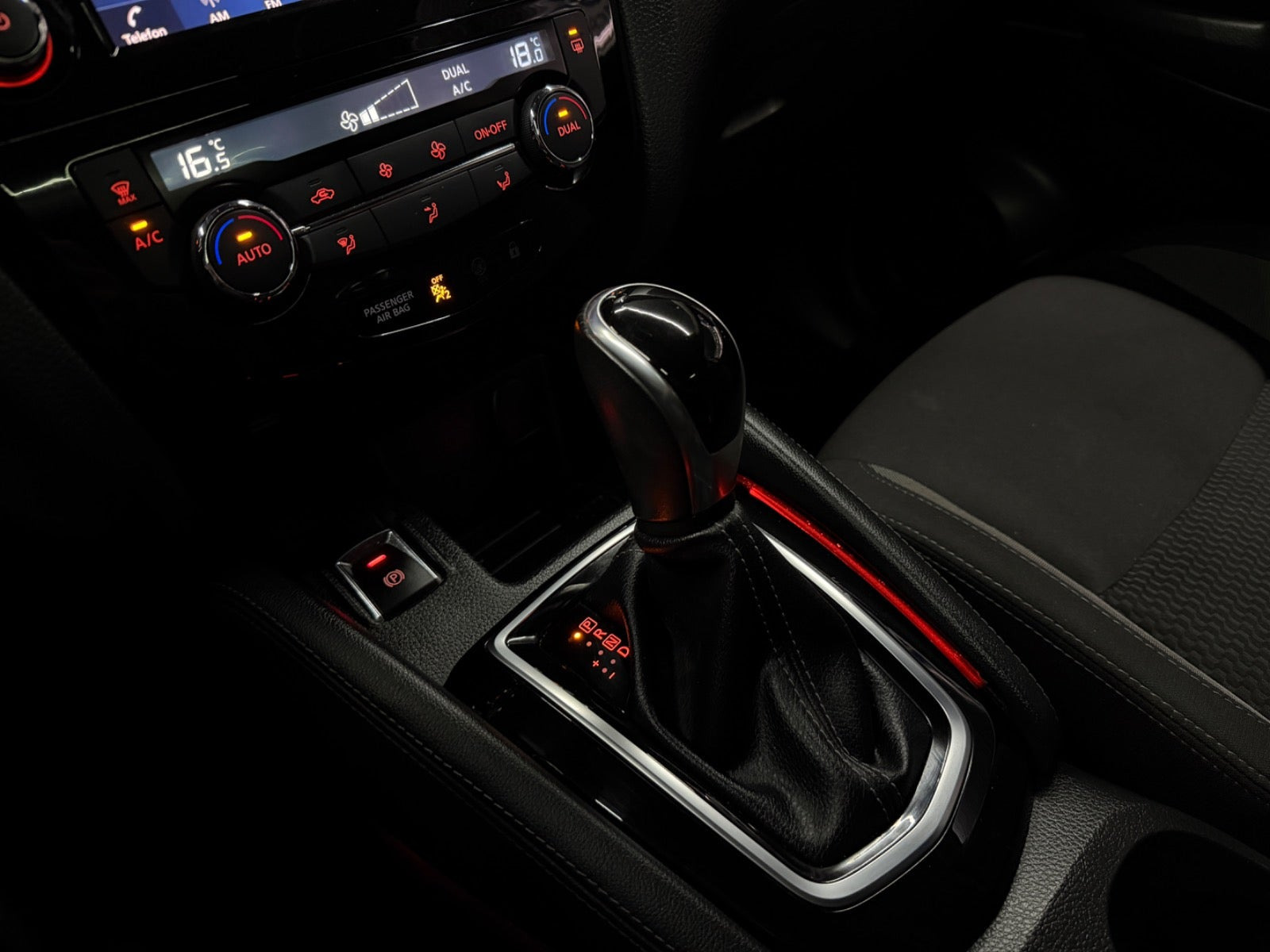 Sort Nissan Qashqai fra 2018