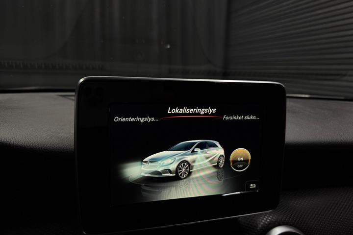 Grå Mercedes A200 d fra 2017