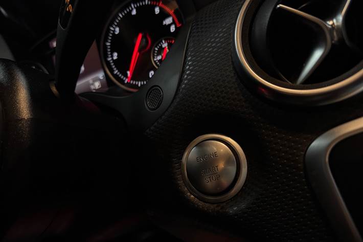 Grå Mercedes A200 d fra 2017