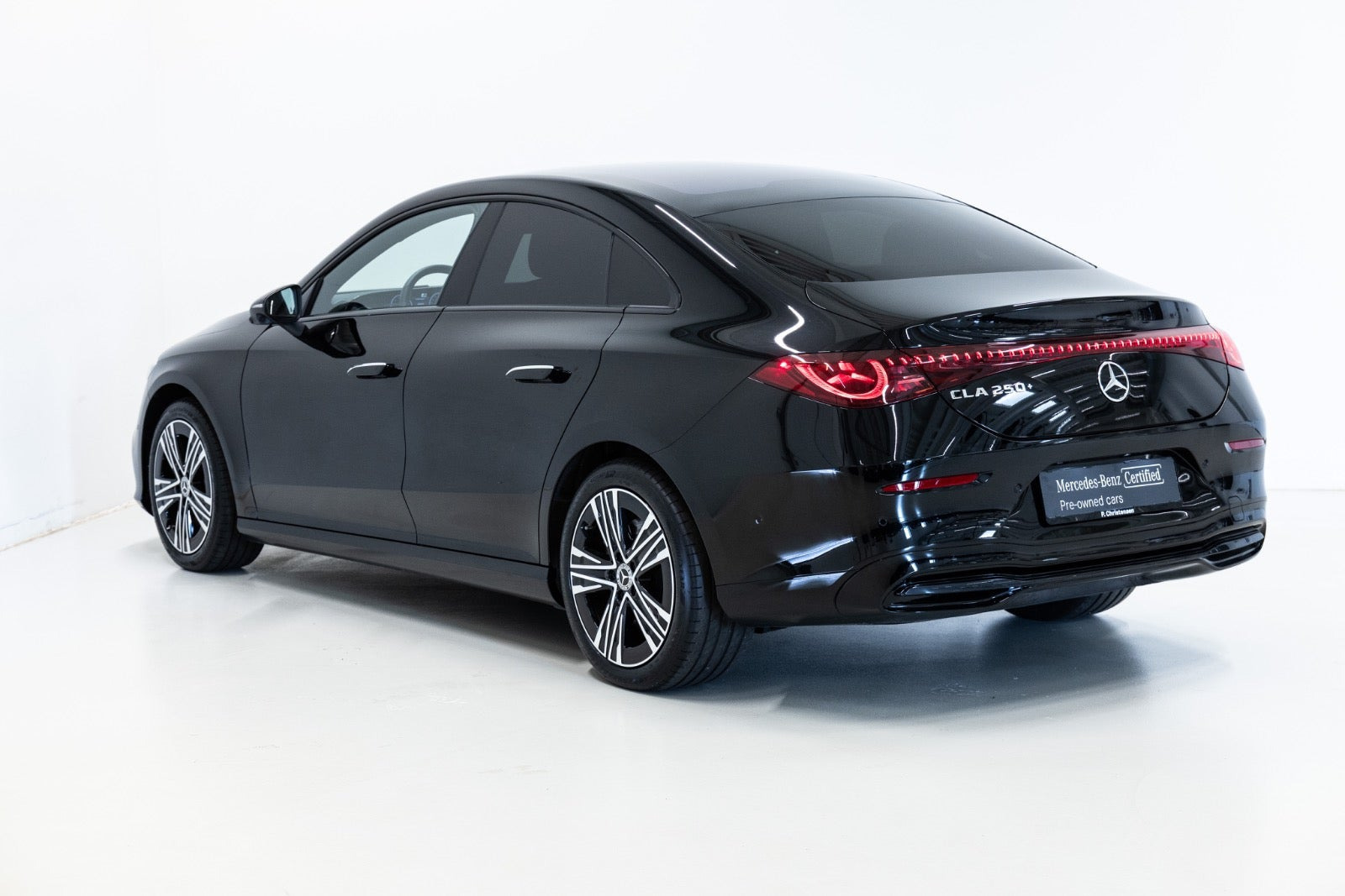 Sort Mercedes CLA250+ fra 2025