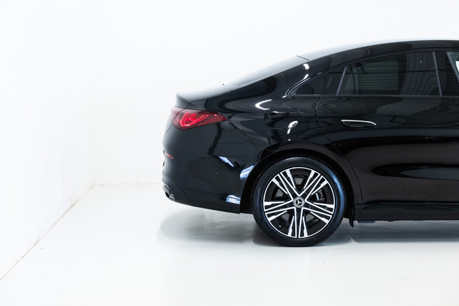 Sort Mercedes CLA250+ fra 2025