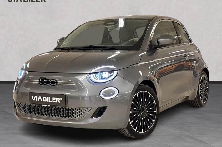 Grå Fiat 500e fra 2023