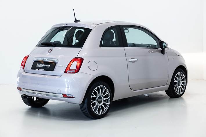 Grå Fiat 500 fra 2020
