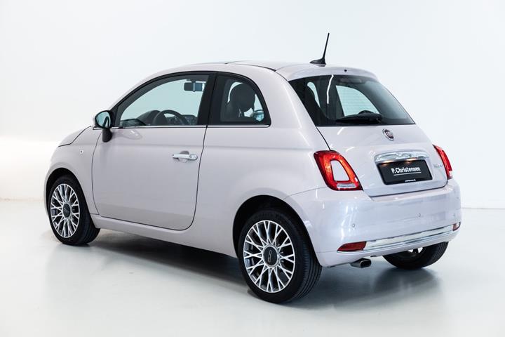 Grå Fiat 500 fra 2020