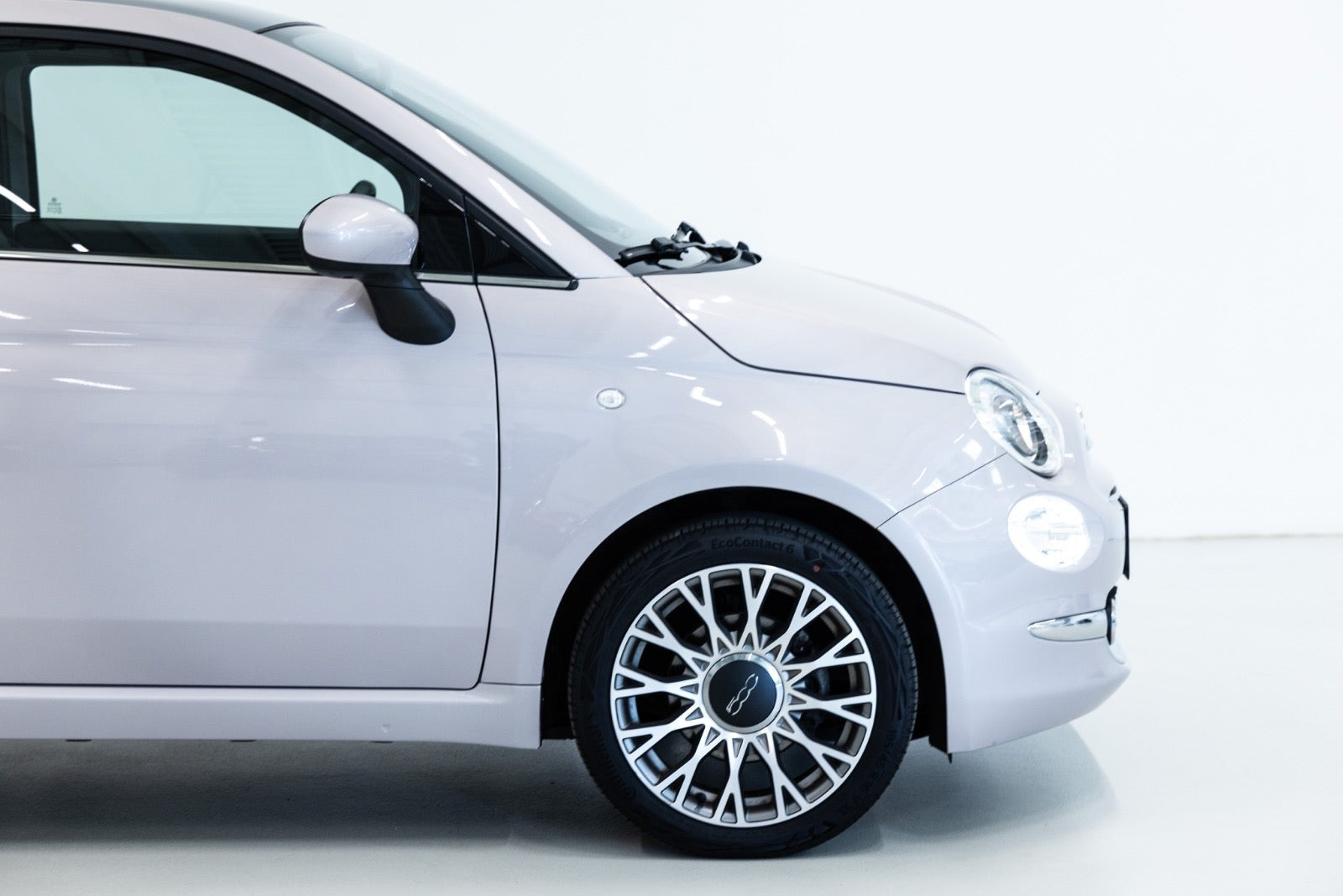 Grå Fiat 500 fra 2020