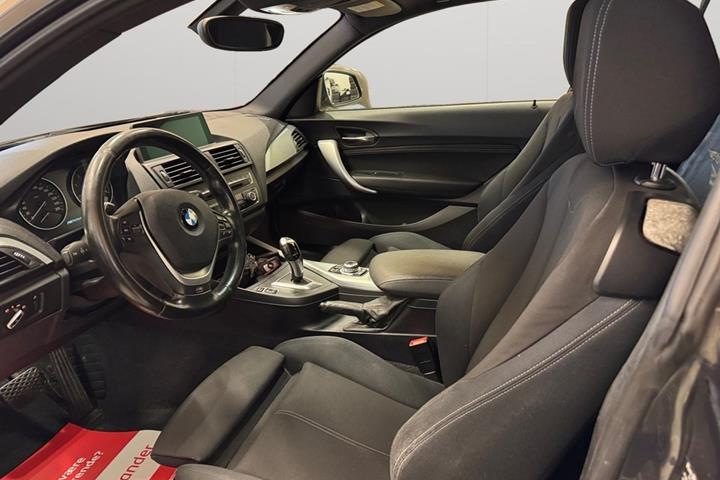 Grå BMW 118d fra 2013
