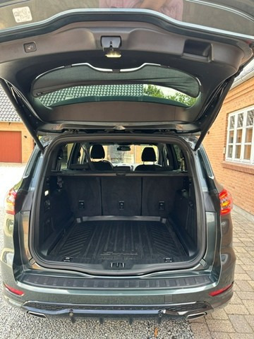 Grøn Ford S-MAX fra 2019