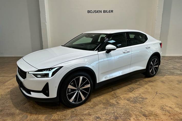 Hvid Polestar 2 fra 2023 set udefra