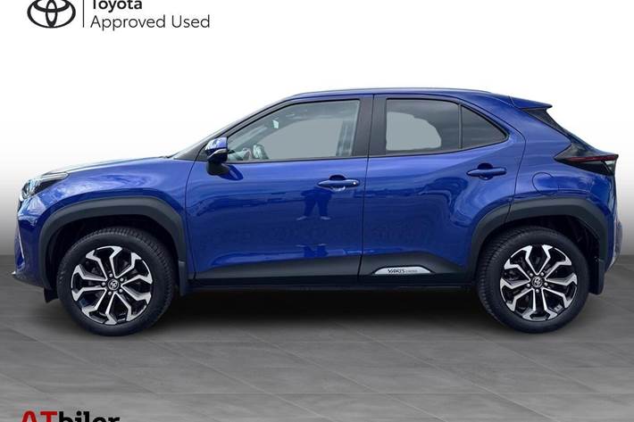 Blå Toyota Yaris Cross fra 2022