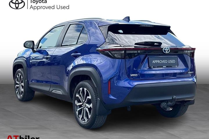 Blå Toyota Yaris Cross fra 2022