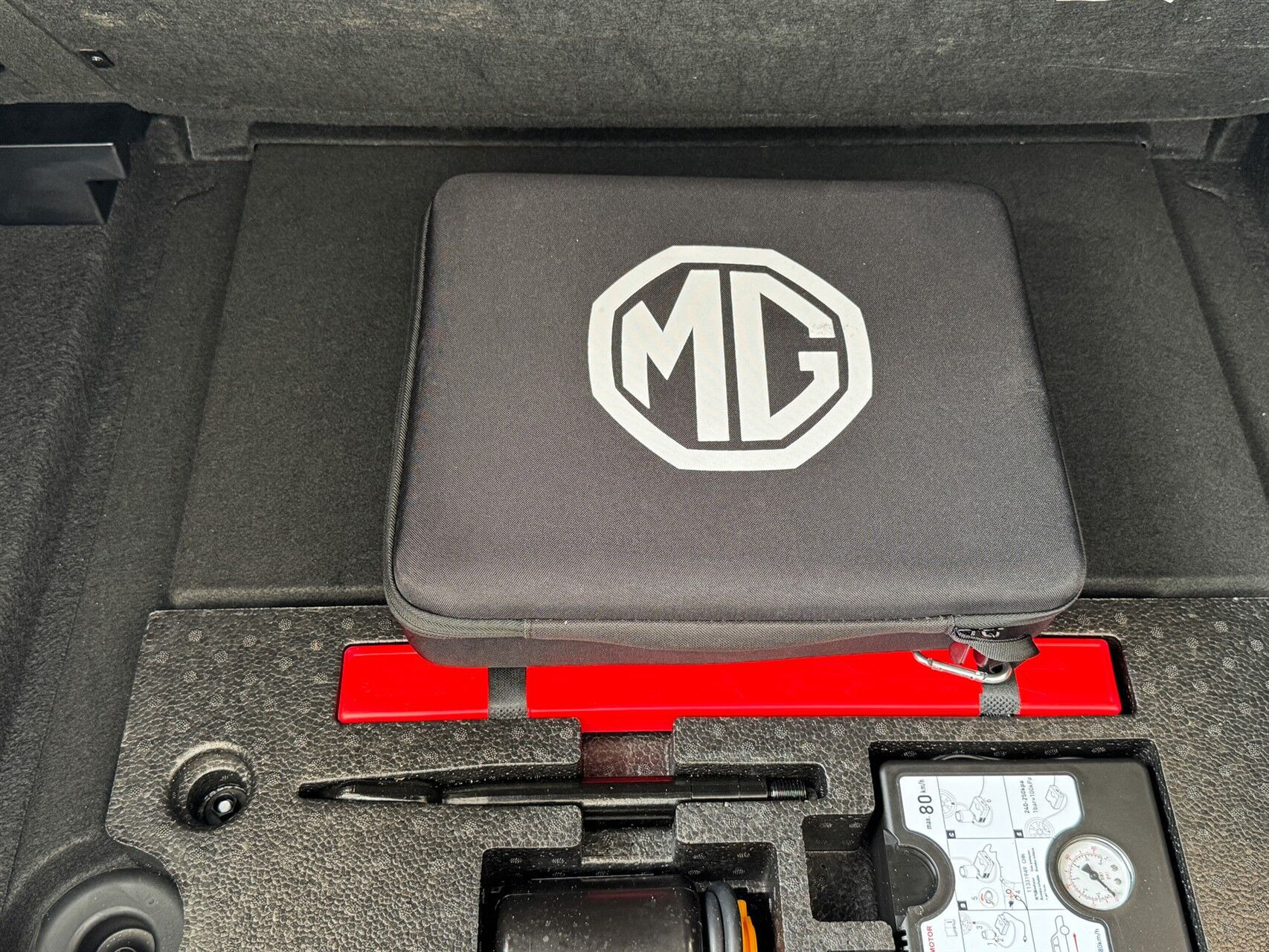 Hvid MG MG4 Electric fra 2025