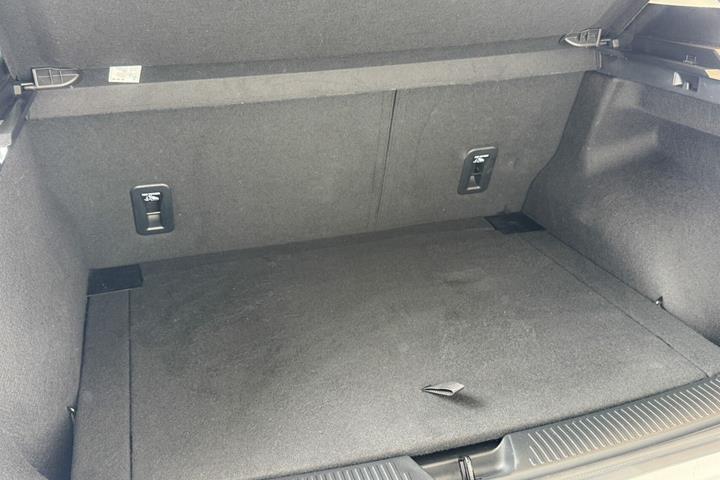 Hvid MG MG4 Electric fra 2025