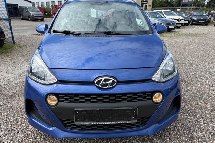 Blå Hyundai i10 fra 2019