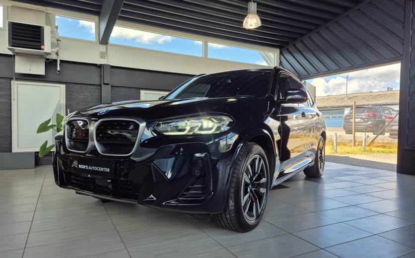 BMW iX3 Charged M-Sport