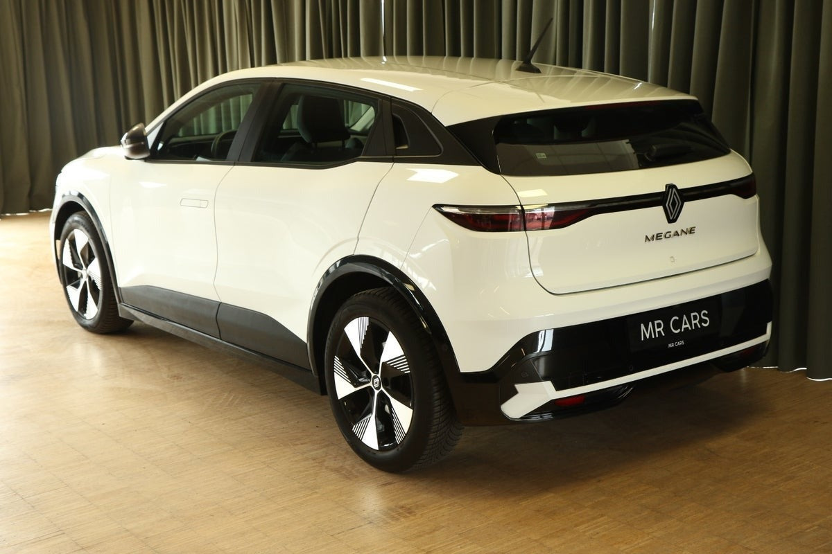 Grøn Renault Megane E-Tech fra 2023
