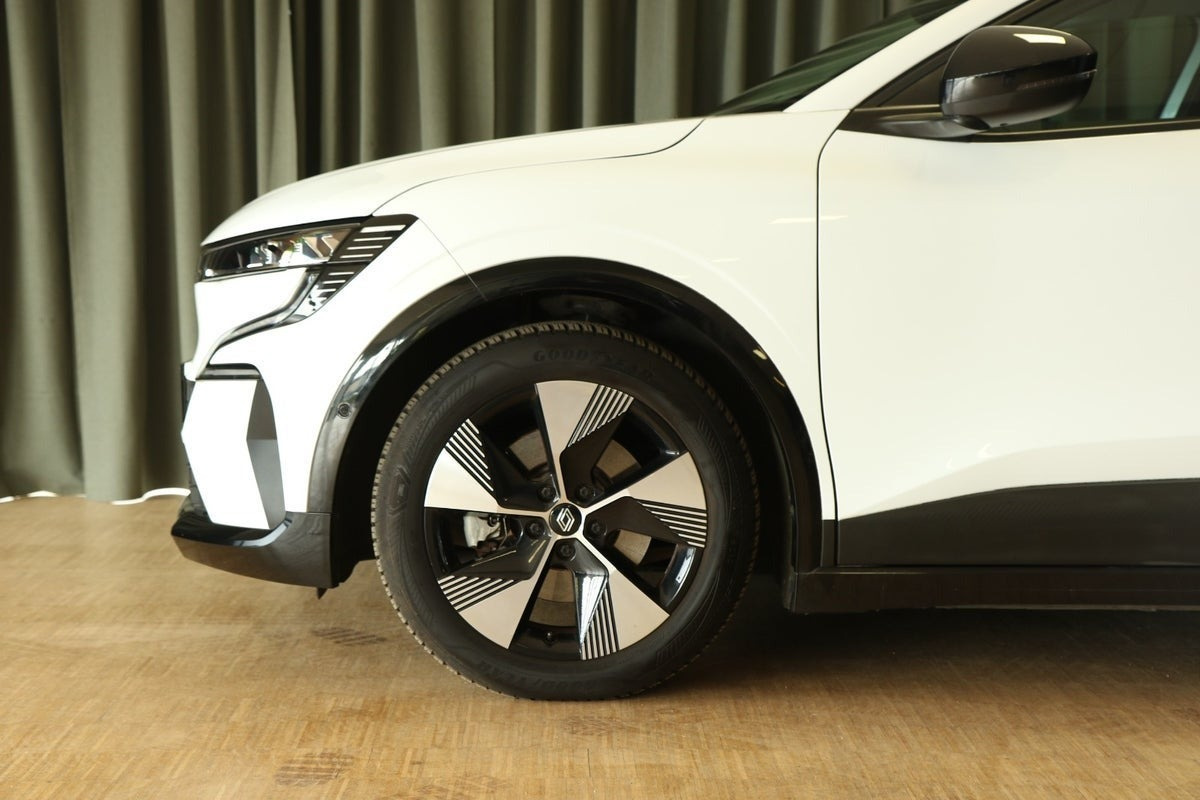 Grøn Renault Megane E-Tech fra 2023