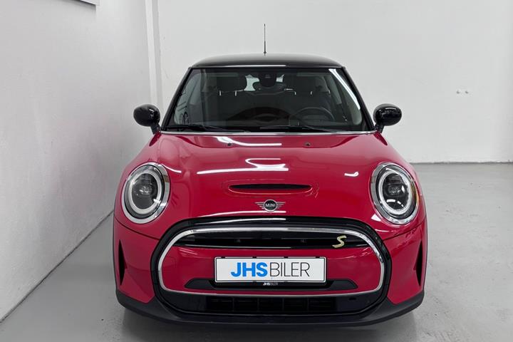 Rød Mini Cooper SE fra 2023