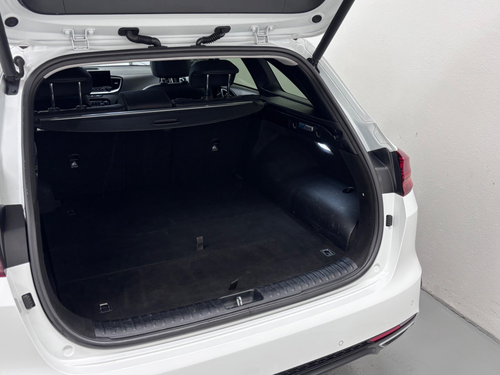 Hvid Kia Ceed fra 2020