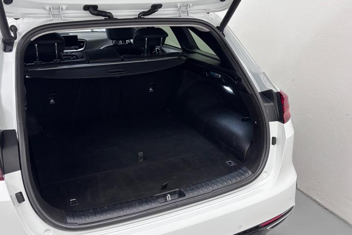 Hvid Kia Ceed fra 2020